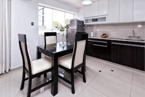 Family Condo, 3 Bedrooms | In-room dining