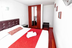 Family Condo, 2 Bedrooms | Egyptian cotton sheets, premium bedding, laptop workspace