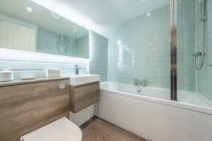 Hair dryer, towels - Sandpiper's Cottage, South Creake, Norfolk (South Creake)