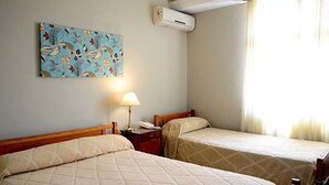 City Double Room | WiFi (free) - Hotel Ro Che Hil Tandil (Tandil)