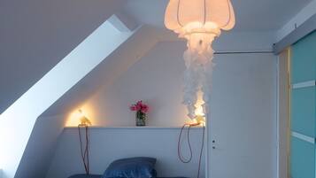 4 slaapkamers, een strijkplank/strijkijzer, wifi, beddengoed