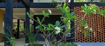 Breezy Lake Eco Friendly Cabanas Yala