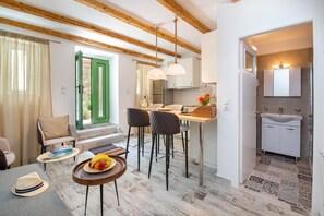 Interior - Logos Couple Suite (Paxos)