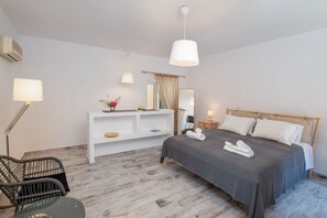 Apartment, 1 Bedroom | 1 bedroom, iron/ironing board, free cribs/infant beds, free WiFi - Logos Couple Suite (Paxos)