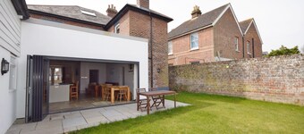 Devonia House, Southbourne Group Overnatting
