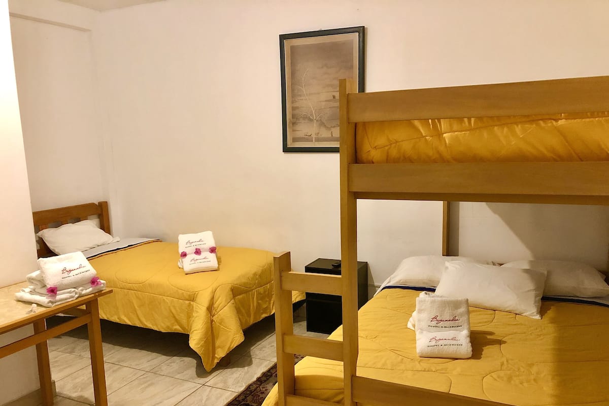 Family Room | WiFi (free)