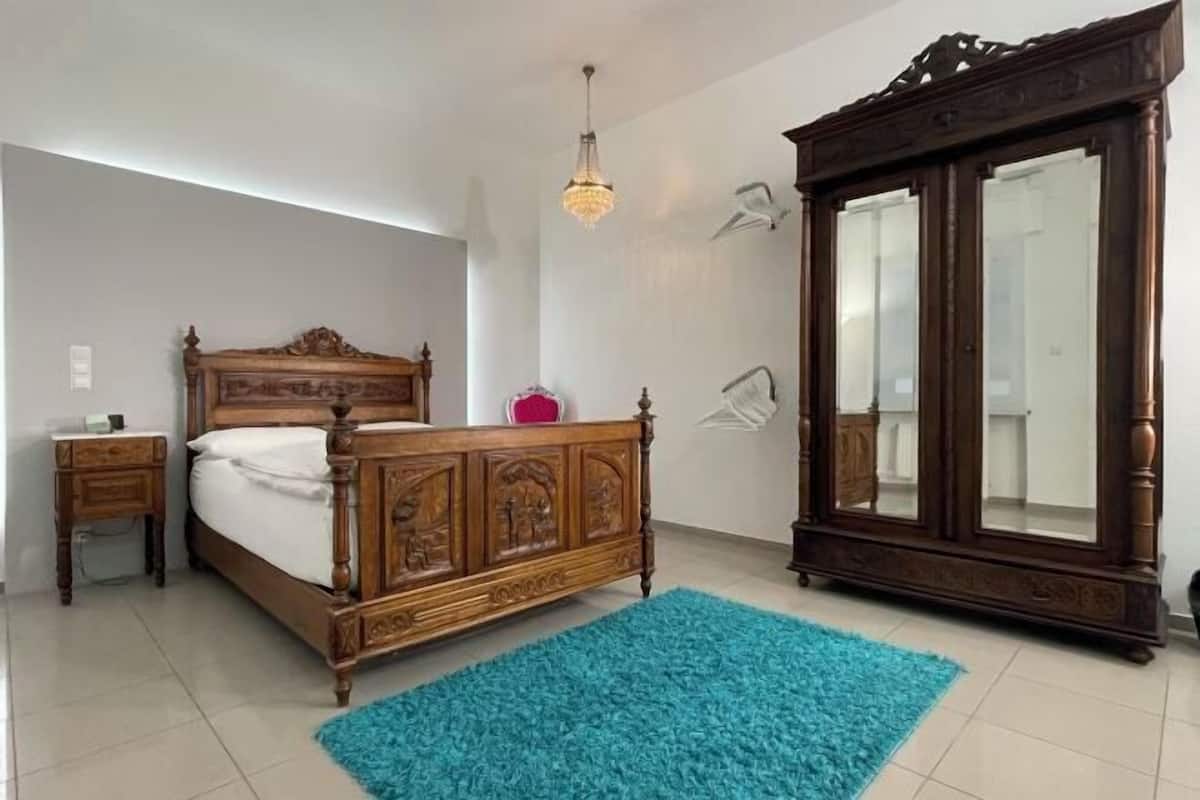 1 bedroom, premium bedding, individually decorated