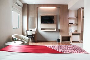 Habitación doble Deluxe | Escritorio, wifi gratis y ropa de cama