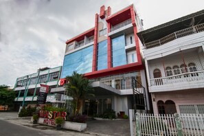 Exterior - Winstar Hotel (Pekanbaru)