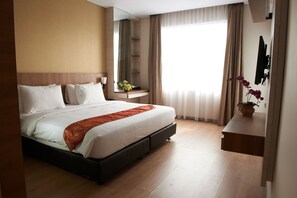 Deluxe tweepersoonskamer | Een bureau, gratis wifi, beddengoed