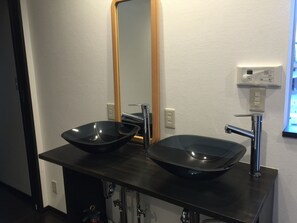 ヘアドライヤー、タオル