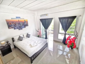 Exclusive Villa, 5 Bedrooms, Sauna | In-room safe, individually decorated, individually furnished, desk