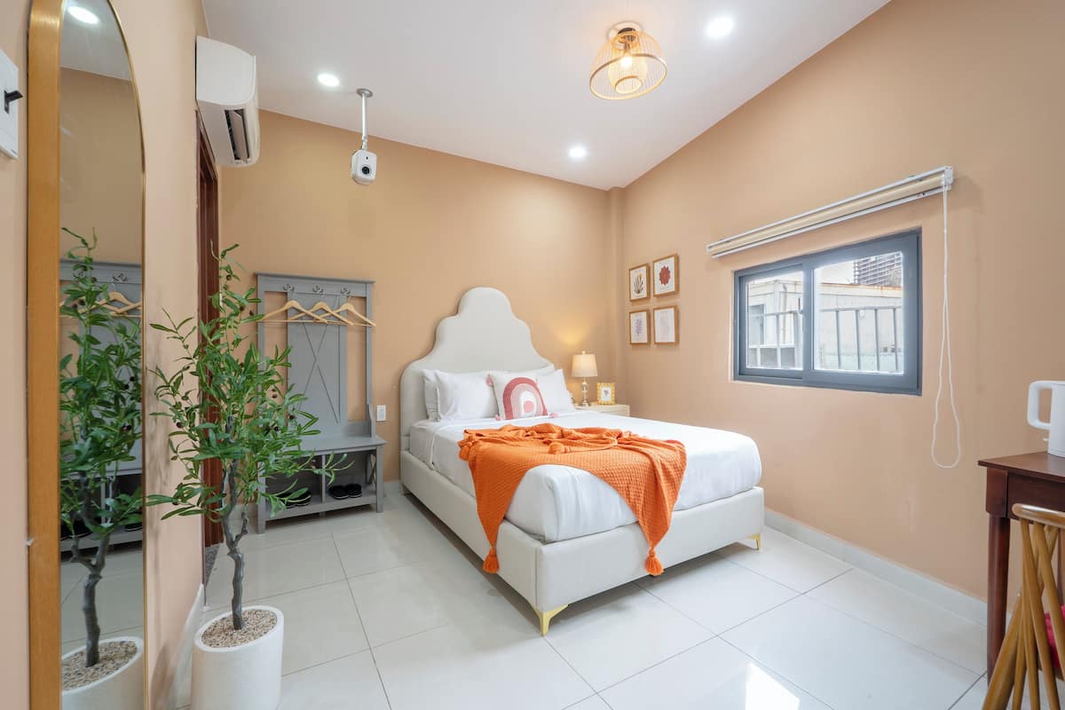 Quarto standard | Roupas de cama antialérgicas, frigobar, individualmente decorados
