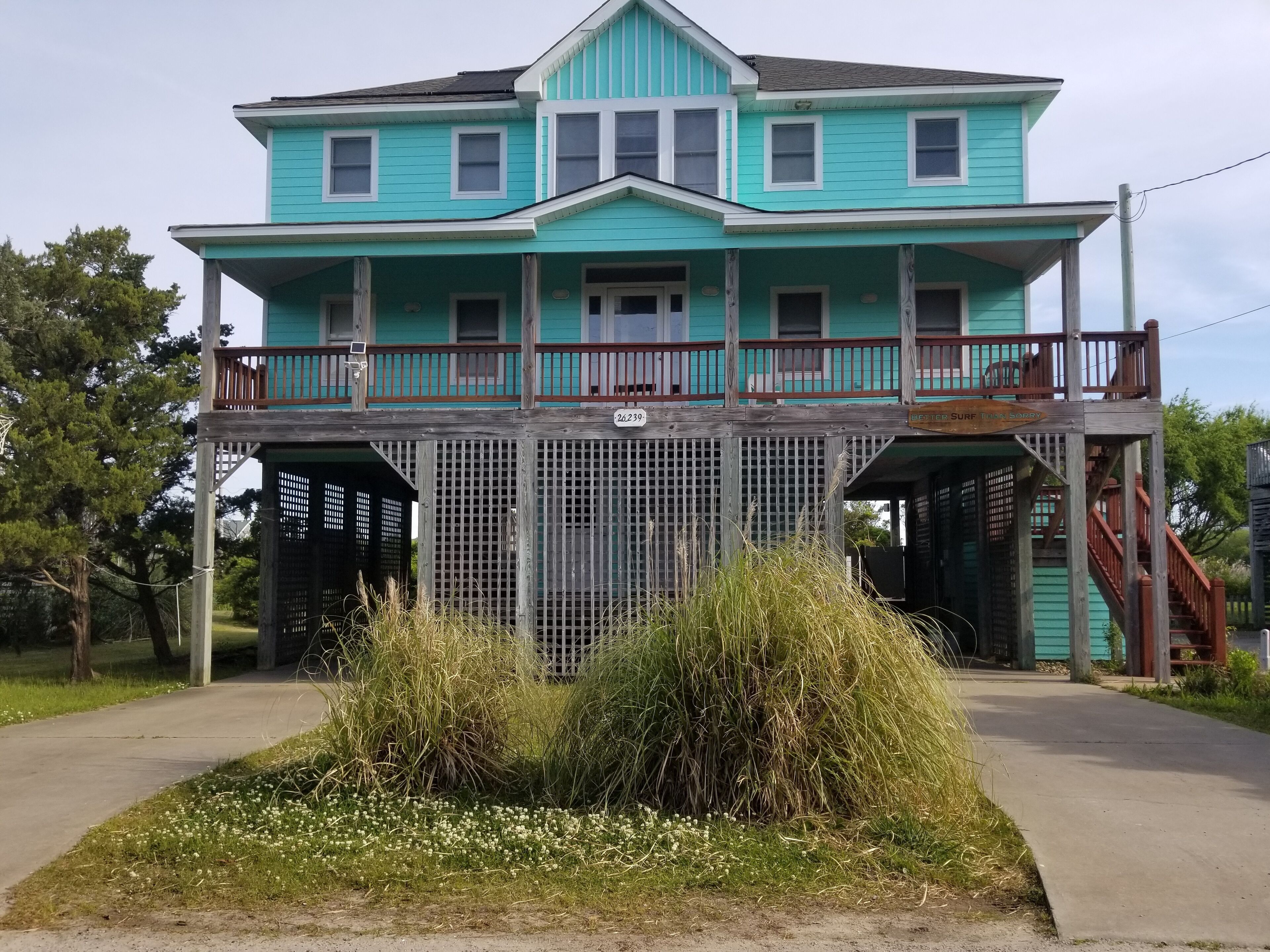 Elevator, Pool, Hot Tub and Very close to beach!