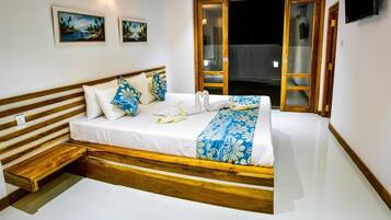 Memory foam beds, laptop workspace, soundproofing, iron/ironing board