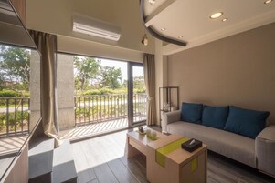 106 家庭房 | 書桌、遮光窗簾/窗簾、免費 Wi-Fi、床單