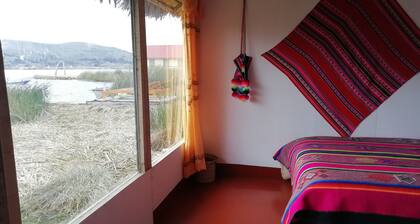 Uros & Titicaca Lodge
