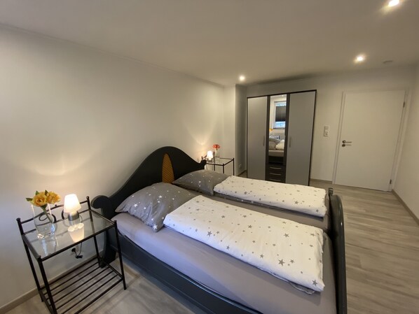 4 bedrooms, iron/ironing board, free WiFi, bed sheets