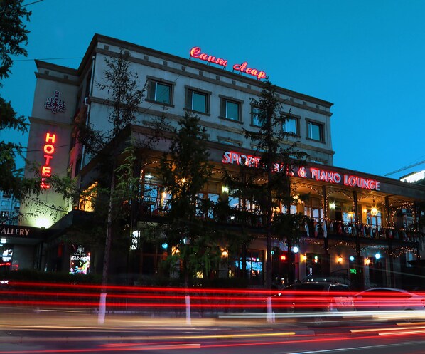 Front of property - evening/night