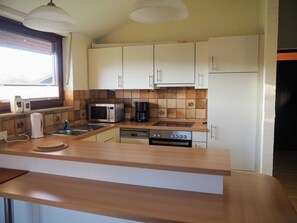 Køleskab, mikrobølgeovn, ovn, opvaskemaskine