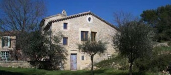 gionoが夢見た、かなりプロバンスの農家