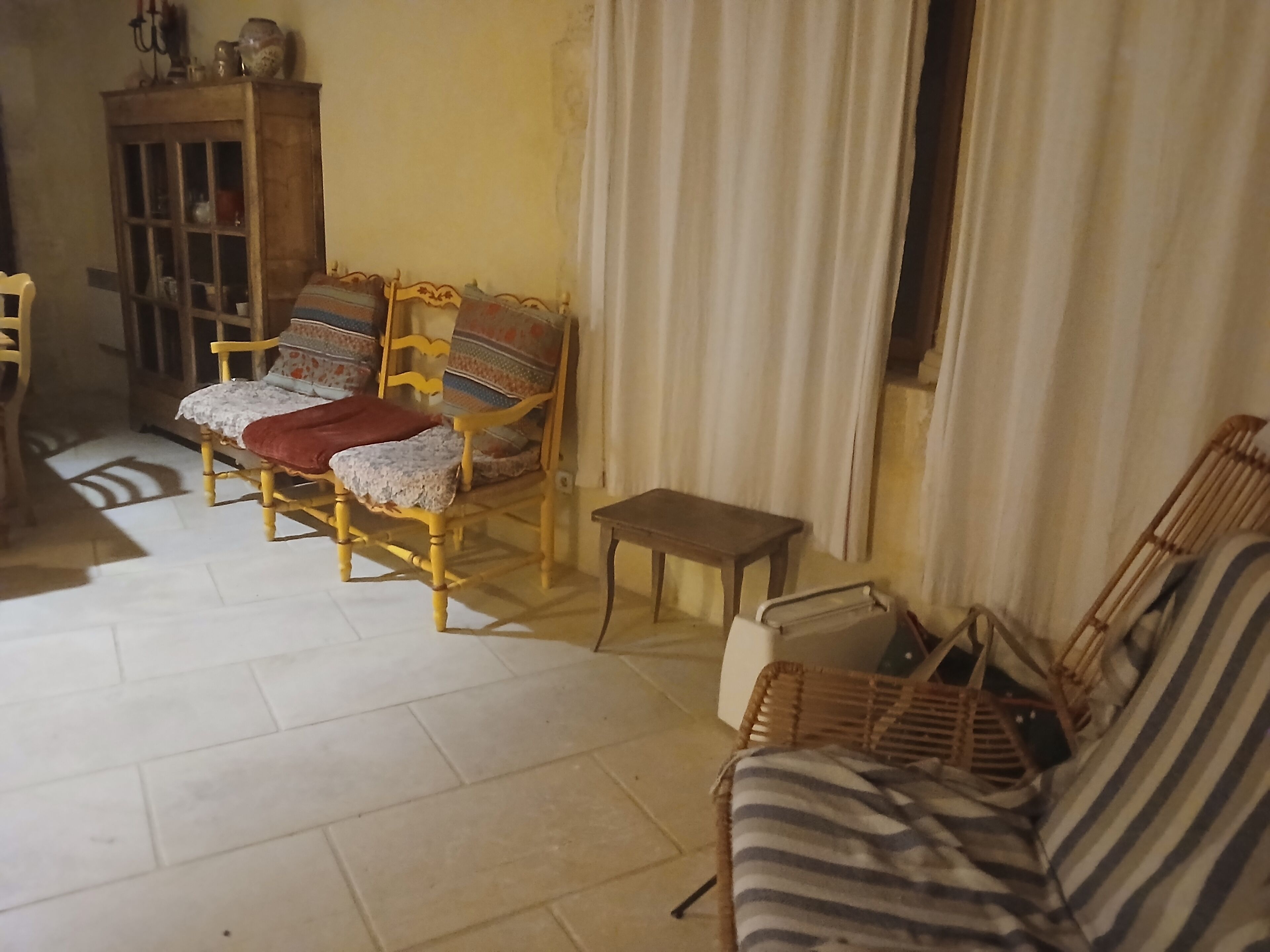 Joli Mas Provençal Tel Que Giono En Rêvait, Au Milieu Des Brebis Et Des Oliviers - Sommières