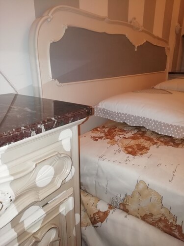 CASA FREJUS -Near the center and the Polytechnic - Bus 68 33 55