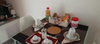 CASA FREJUS -Near the center and the Polytechnic - Bus 68 33 55