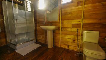 Luxury Tent | Bathroom | Shower, slippers, bidet, towels