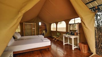 1 bedroom, blackout curtains, bed sheets