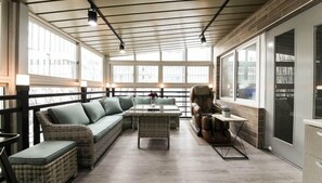 Event Room C | Living area | Flat-screen TV, computer - Hotel The Terrace (Gwangju)