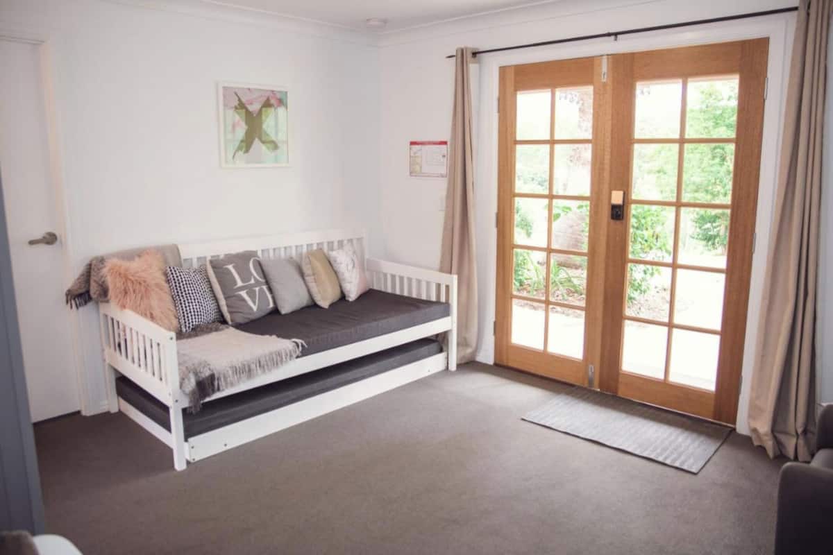 1 bedroom, individually furnished, bed sheets, wheelchair access