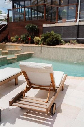 Outdoor pool, sun loungers - Austinvilla Estate (Austinville)