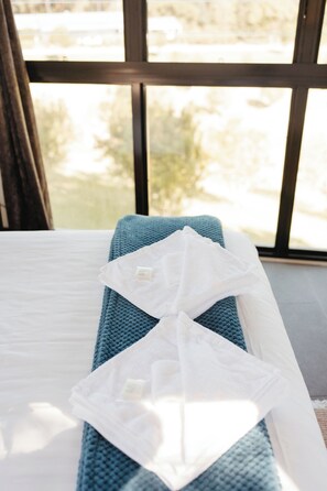 Individually furnished, bed sheets, wheelchair access - Austinvilla Estate (Austinville)