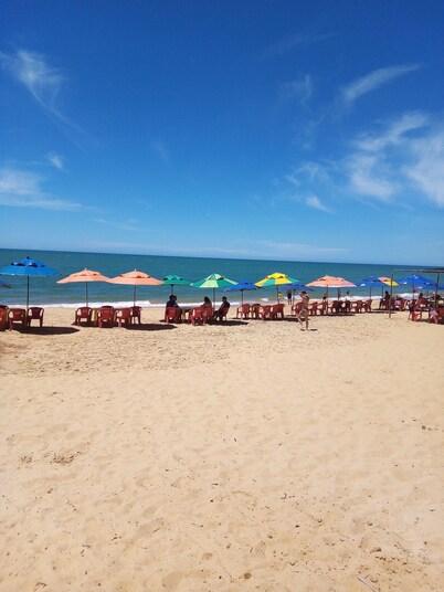 Beautiful house on Pau Grande beach, between Iriri and Piúma Min. 3 nights, max. 8 pax.