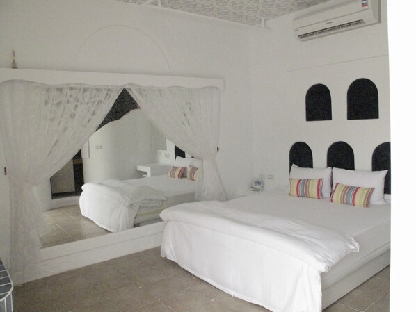 Decoración personalizada, muebles diferentes y escritorio