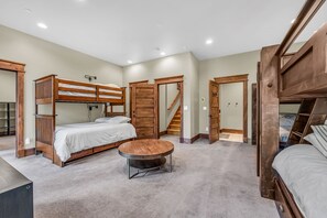 4 chambres, fer et planche Ă repasser, lit parapluie, Wi-Fi gratuit