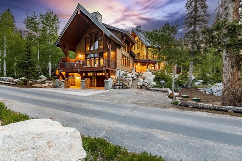 Twin Peaks Lodge by Cottonwood Lodging