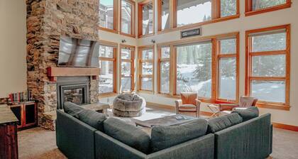 Camp de base: 6 BR, 6 BA Maison Ă Solitude, 17 personnes