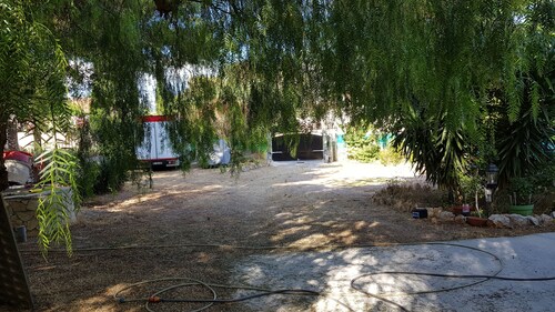 T3 ground floor at the foot of the hills and 10 minutes from the beaches, residential area