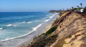 Beach nearby - 3 Blocks to Beach, Private Pool, Rooftop Patio | Hamilton I & II by AvantStay (La Jolla)