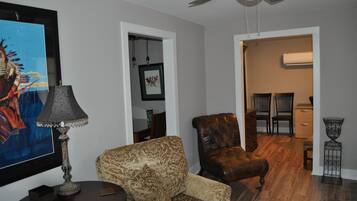 智能电视、办公室