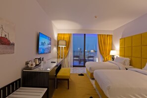 Chambre Standard double ou avec lits jumeaux, vue sur la mer | Minibar, coffre-fort, rideaux d’obscurcissement