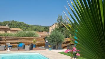 Piscine extérieure, piscine chauffée