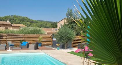 Villa 6 pers, 4 étoiles, piscine privée chauffée - entre mer et Gorges du Verdon
