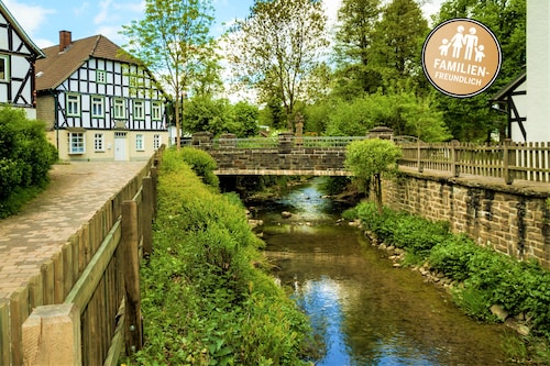 HAUS PAPE (300m², 17 Pers) mit großem privatem Garten + Sauna/Kicker/Dart/Grill