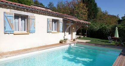 Petite maison à la campagne avec piscine privée