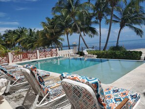 حمّام سباحة خارجي