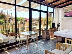 1 makuuhuone, silitysrauta/-lauta, vauvan matkasänky, ilmainen Wi-Fi