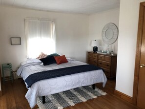 3 bedrooms, iron/ironing board, WiFi